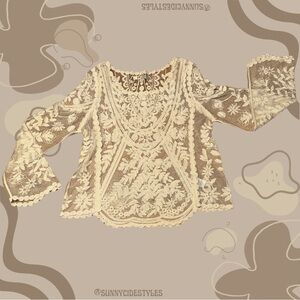 Jolt Lace/Sheer Bell Sleeve Top